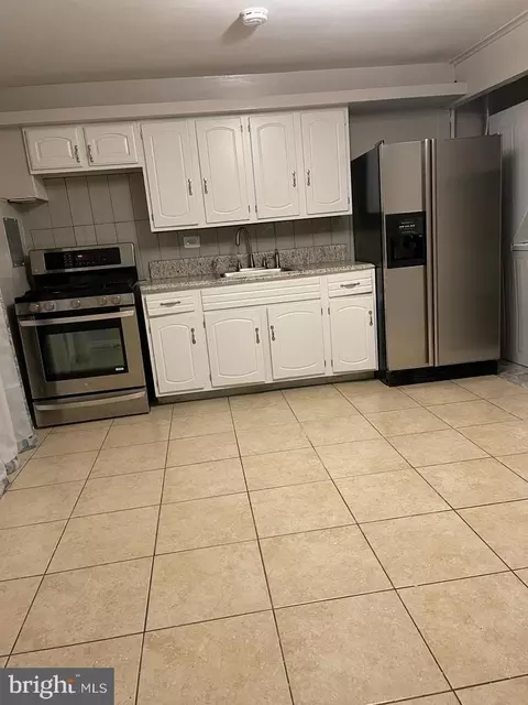 3183 Bero Rd, Halethorpe, MD 21227 photo 3