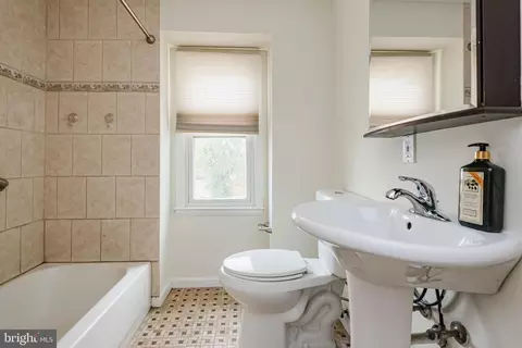 19 Boymans Ct, Baltimore, MD 21206 photo 21