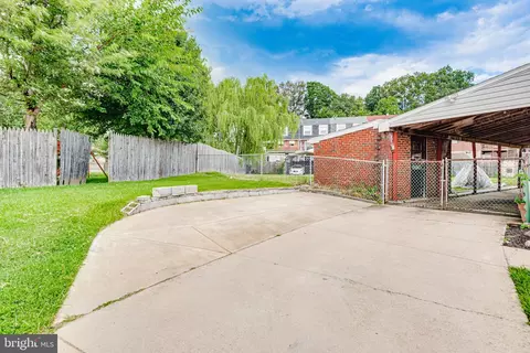 19 Boymans Ct, Baltimore, MD 21206 photo 4