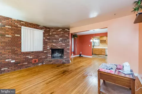19 Boymans Ct, Baltimore, MD 21206 photo 7
