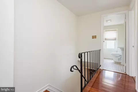 19 Boymans Ct, Baltimore, MD 21206 photo 17