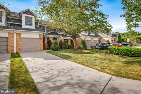 115 River Oaks Cir, Pikesville, MD 21208