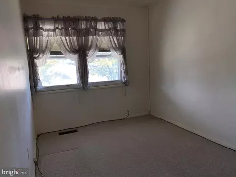 4422 Annapolis Rd, Halethorpe, MD 21227 photo 8