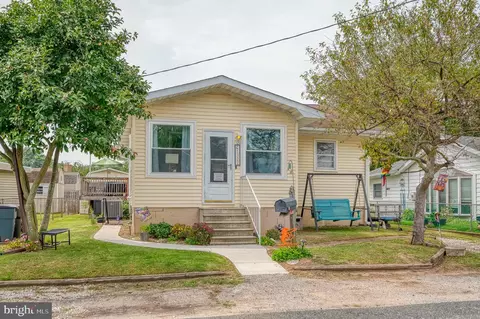 1322 1st Rd, Middle River, MD 21220