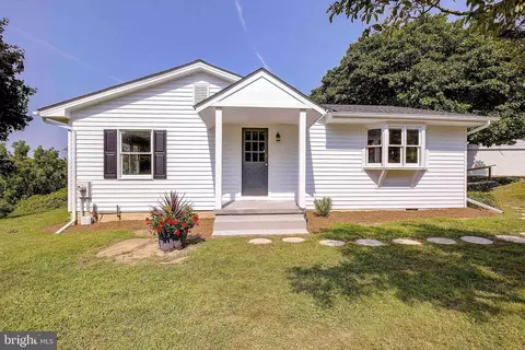 18925 Hillcrest Ave, Parkton, MD 21120