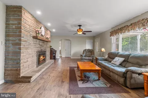 200 Mccormick Ave, Baltimore, MD 21206 photo 4