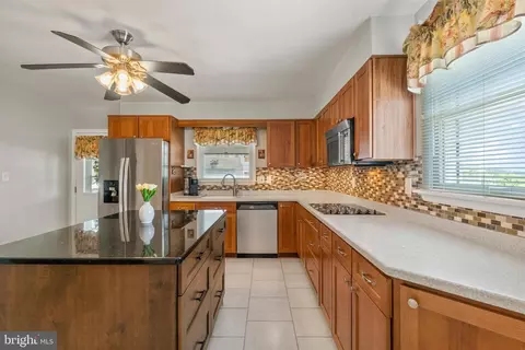 200 Mccormick Ave, Baltimore, MD 21206 photo 8