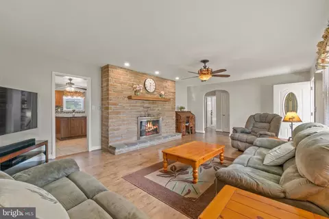 200 Mccormick Ave, Baltimore, MD 21206 photo 5