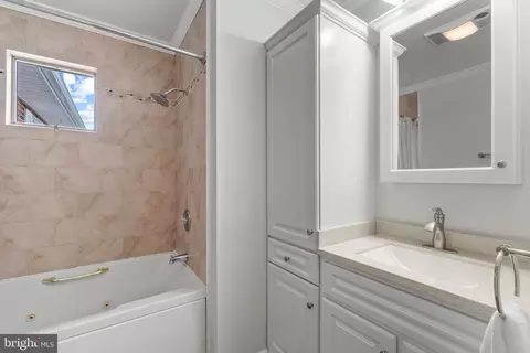 200 Mccormick Ave, Baltimore, MD 21206 photo 48