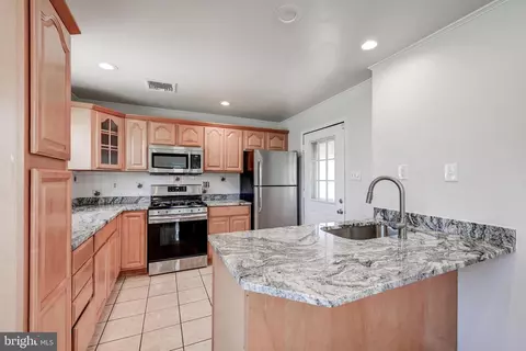 933 Kinwat Ave, Essex, MD 21221