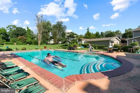 1801 Sutton Ave, Halethorpe, MD 21227 photo 8