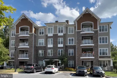 15 Clay Lodge Ln #302, Catonsville, MD 21228