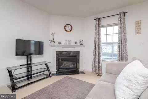 843 Lowe Rd, Middle River, MD 21220 photo 4