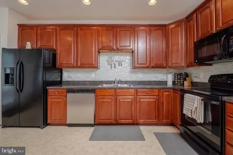 843 Lowe Rd, Middle River, MD 21220 photo 3