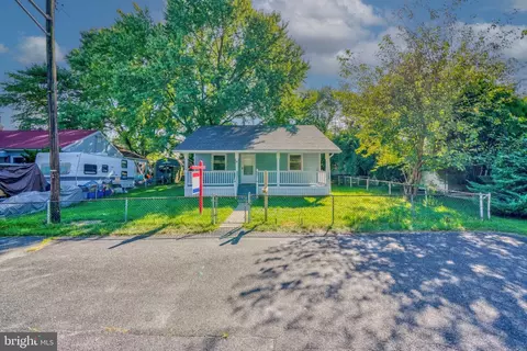 5 Navigator Ct, Middle River, MD 21220