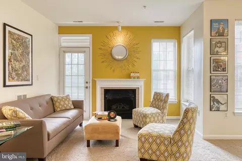 400 Symphony Cir #135F, Cockeysville, MD 21030