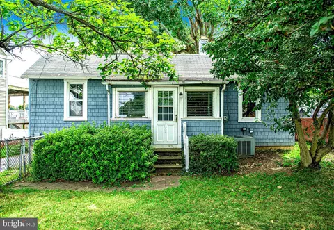 807 Wise Ave, Dundalk, MD 21222 photo 2