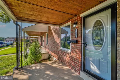 1047 Foxchase Ln, Essex, MD 21221