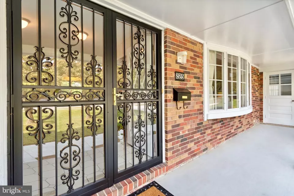  225 Solway Ct, Lutherville Timonium, MD 21093 photo 8