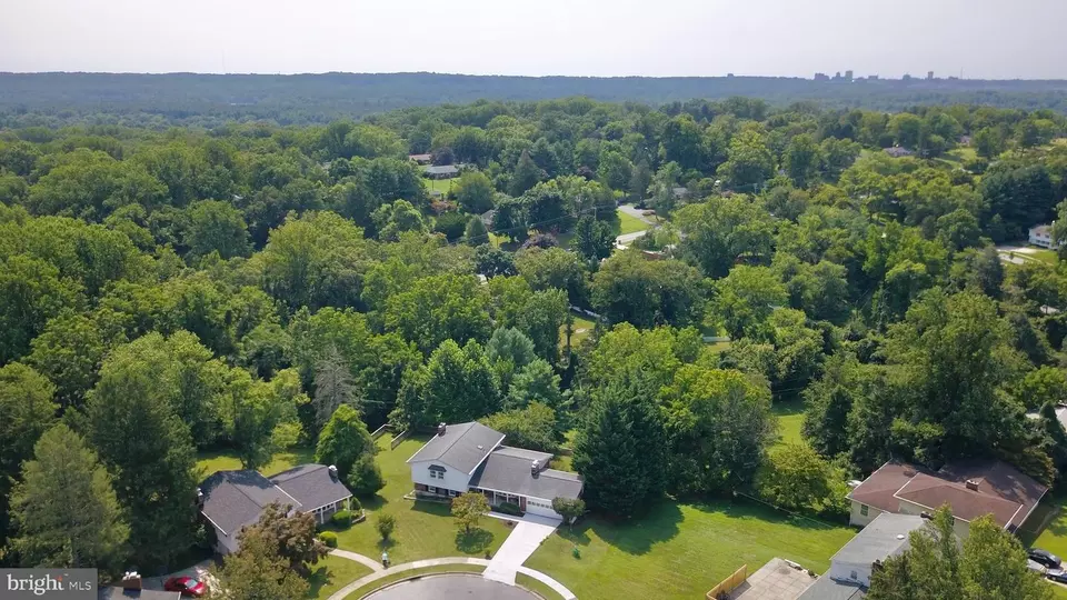  225 Solway Ct, Lutherville Timonium, MD 21093 photo 2