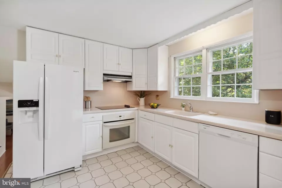  225 Solway Ct, Lutherville Timonium, MD 21093 photo 20