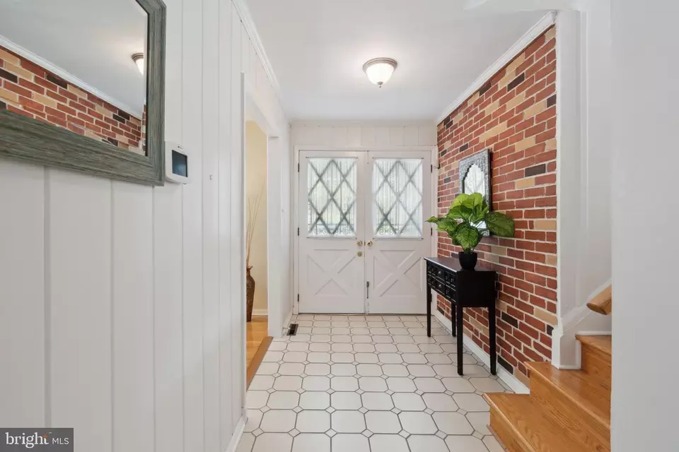  225 Solway Ct, Lutherville Timonium, MD 21093 photo 9