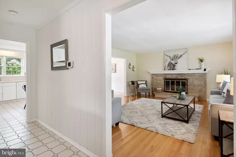  225 Solway Ct, Lutherville Timonium, MD 21093 photo 10