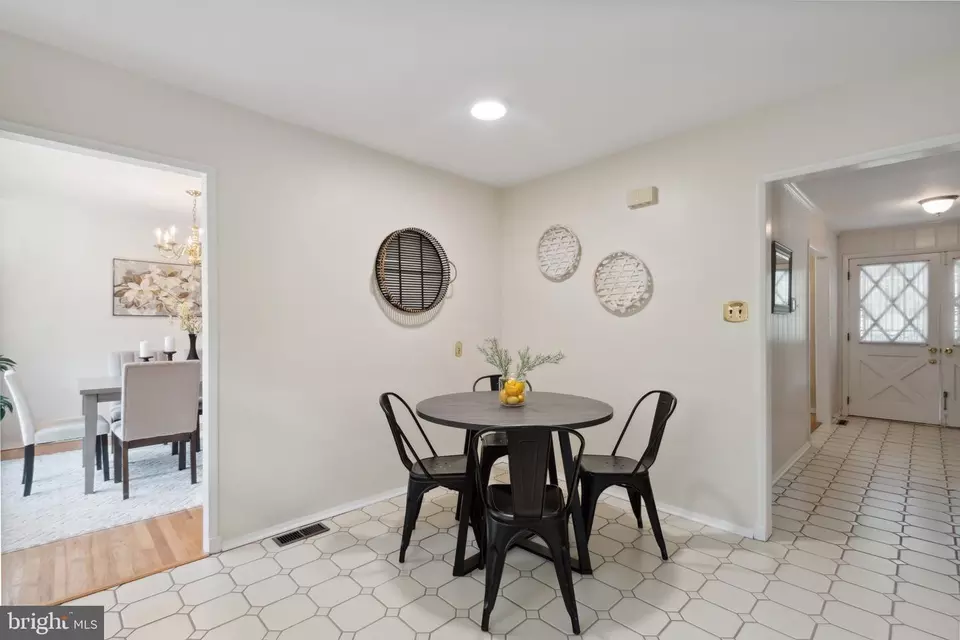  225 Solway Ct, Lutherville Timonium, MD 21093 photo 21