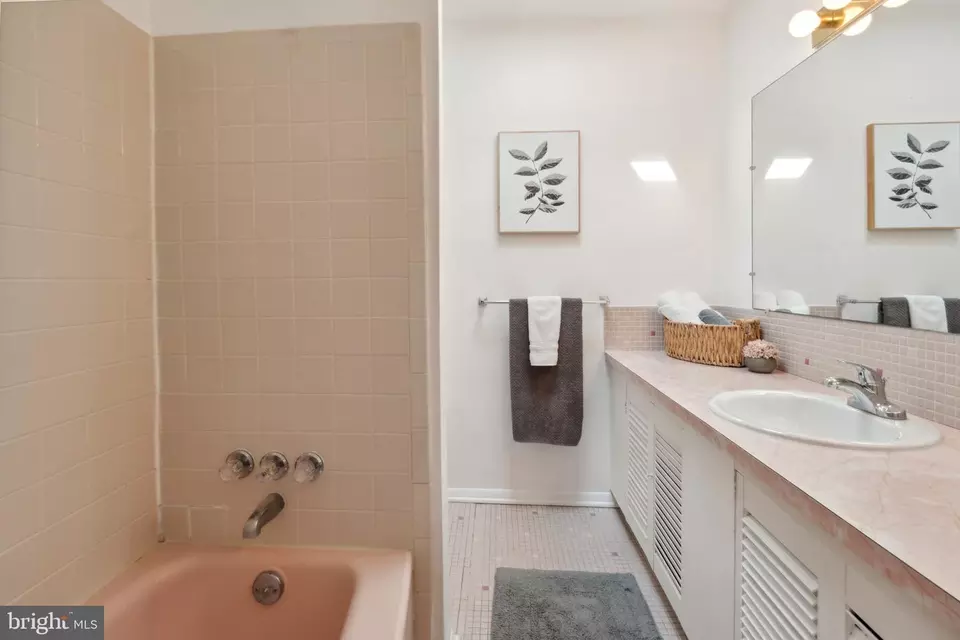  225 Solway Ct, Lutherville Timonium, MD 21093 photo 39