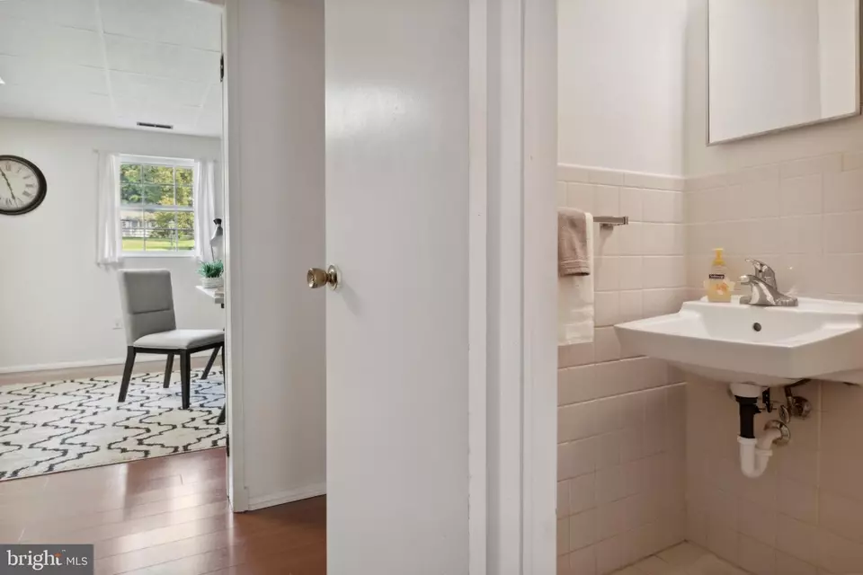  225 Solway Ct, Lutherville Timonium, MD 21093 photo 26