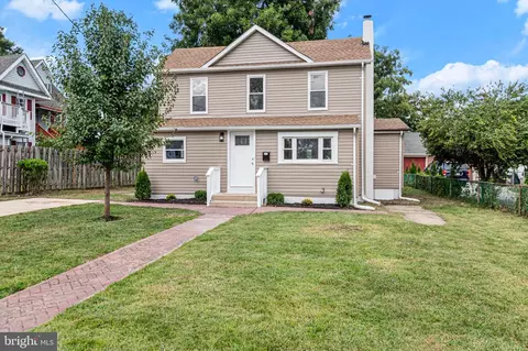 17 Harrison Ave N, Middle River, MD 21220 photo 2