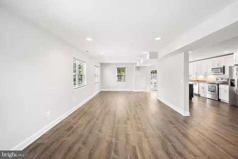 4417 Annapolis Rd, Halethorpe, MD 21227 photo 13