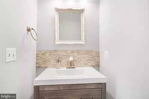 4417 Annapolis Rd, Halethorpe, MD 21227 photo 19