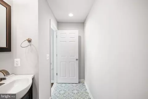 4417 Annapolis Rd, Halethorpe, MD 21227 photo 31