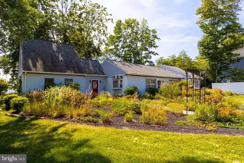 1212 Shore Rd, Middle River, MD 21220 photo 2
