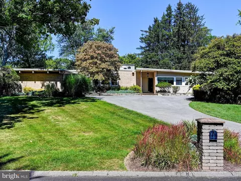3604 Woodvalley Dr, Pikesville, MD 21208