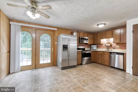 1935 Sue Creek Dr, Essex, MD 21221