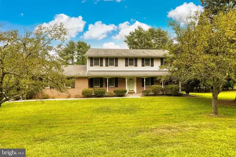 2906 Paper Mill Rd, Phoenix, MD 21131