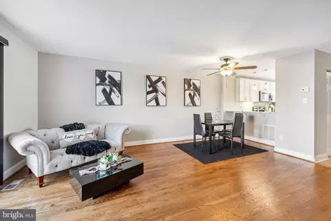 2418 Kevsway Ct, Windsor Mill, MD 21244 photo 10