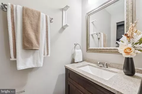 2418 Kevsway Ct, Windsor Mill, MD 21244 photo 11