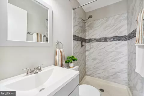 2418 Kevsway Ct, Windsor Mill, MD 21244 photo 17