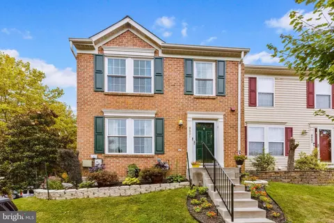 9801 Bayline Cir, Owings Mills, MD 21117