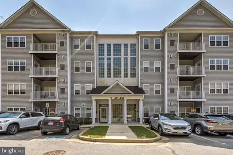 435 Hopkins Landing Dr, Essex, MD 21221