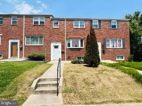 976 Regina Dr, Halethorpe, MD 21227