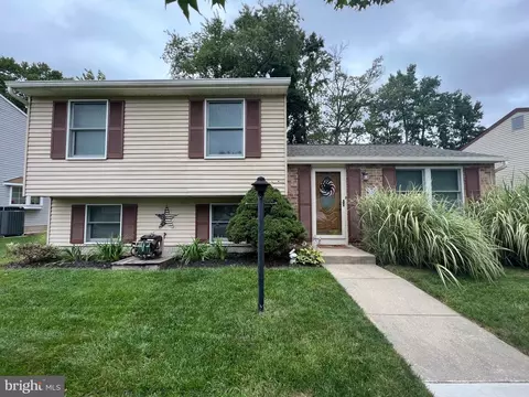 12544 Gracewood Dr, Middle River, MD 21220