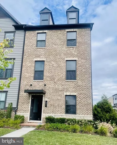 601 Colindale St, Middle River, MD 21220 photo 2