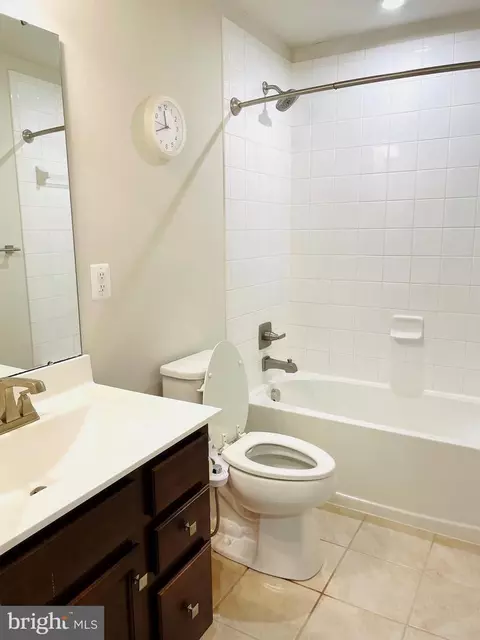601 Colindale St, Middle River, MD 21220 photo 3