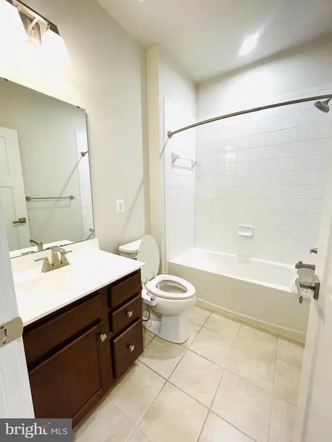 601 Colindale St, Middle River, MD 21220 photo 5