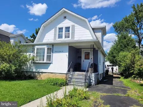 3222 Marnat Rd, Pikesville, MD 21208