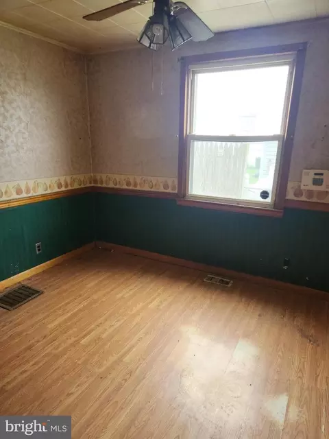 8133 Cornwall Rd, Dundalk, MD 21222 photo 5